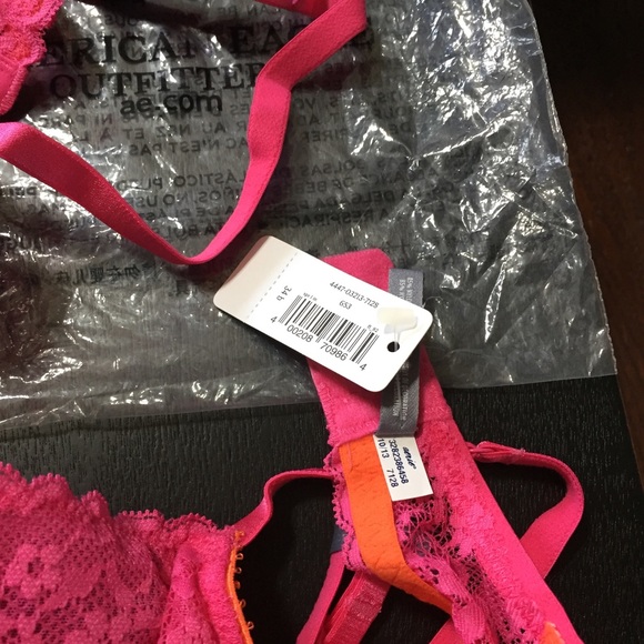NWT Aerie Bright pink lace bra - Picture 3 of 3