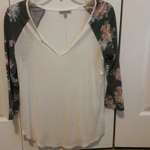 Three quarter sleeve top Three quarter sleeve top