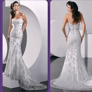 Wedding Gown fits size 0-10