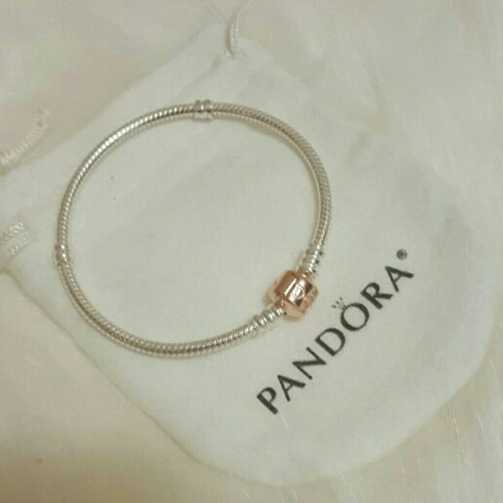 100% Authentic Pandora Bracelet