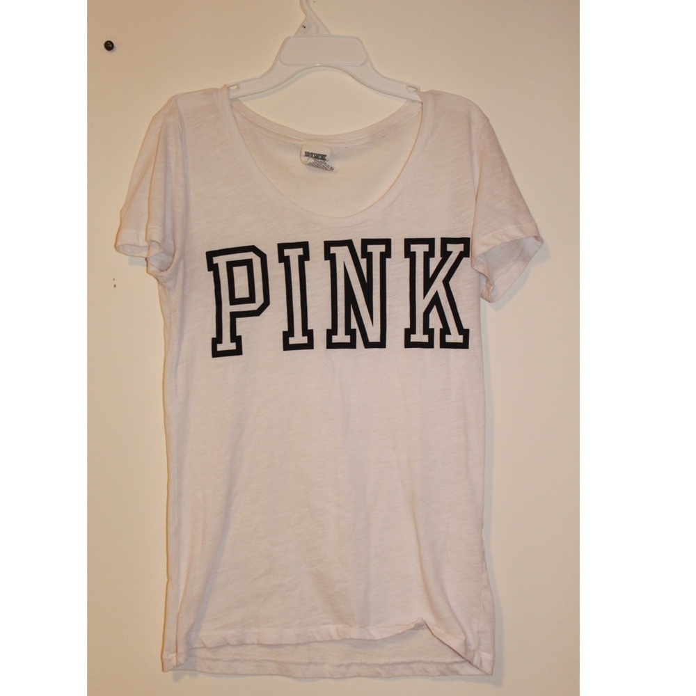 plain white t shirt with pink