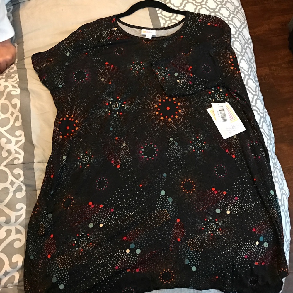 Lularoe Irma shirt. Size small