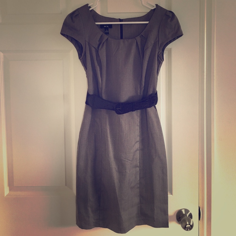 Professional and Flattering Belted Dress
