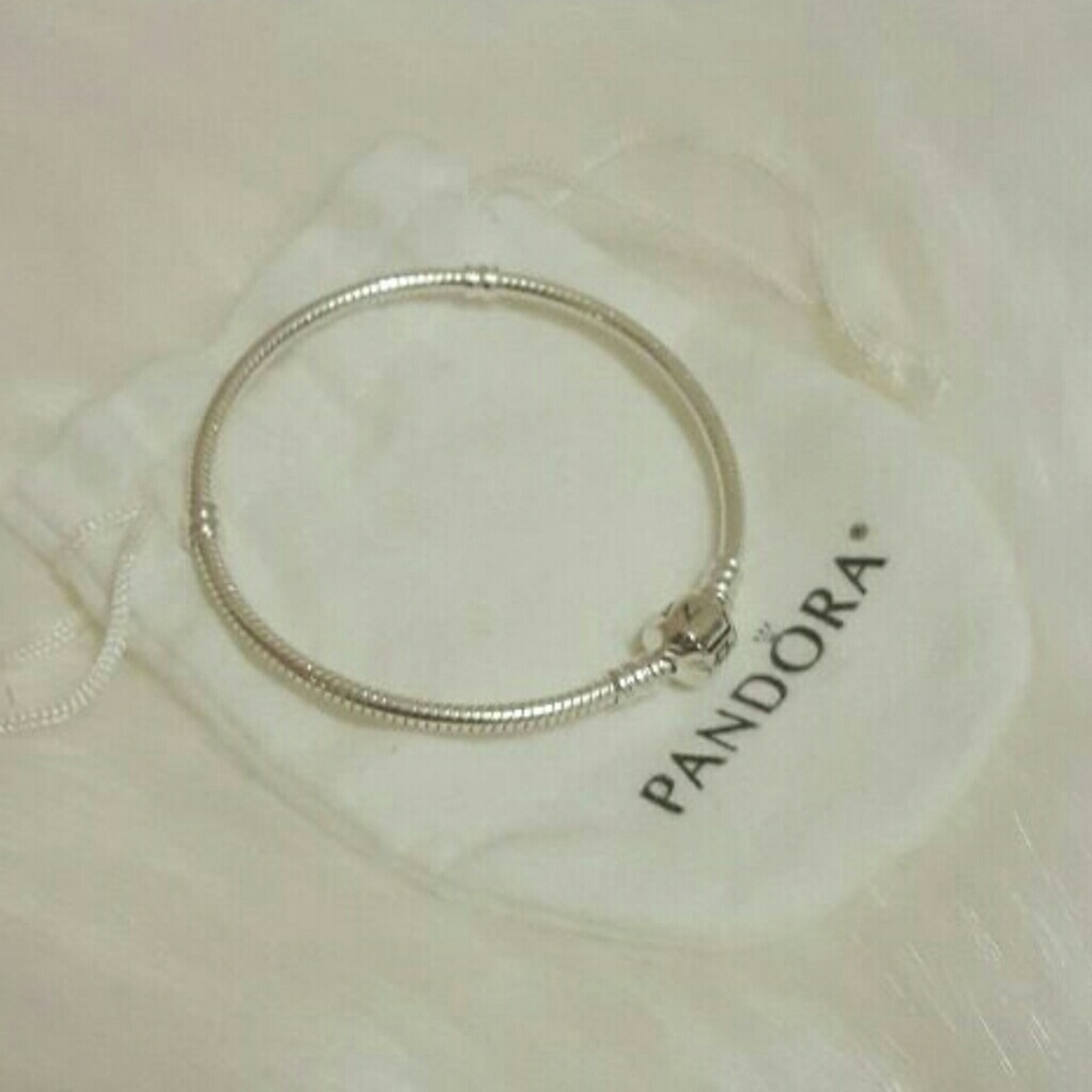 100% Authentic Pandora Bracelet