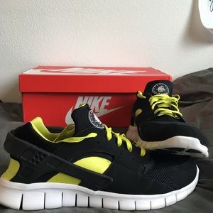Nike Air Huarache Free Excellent Condition