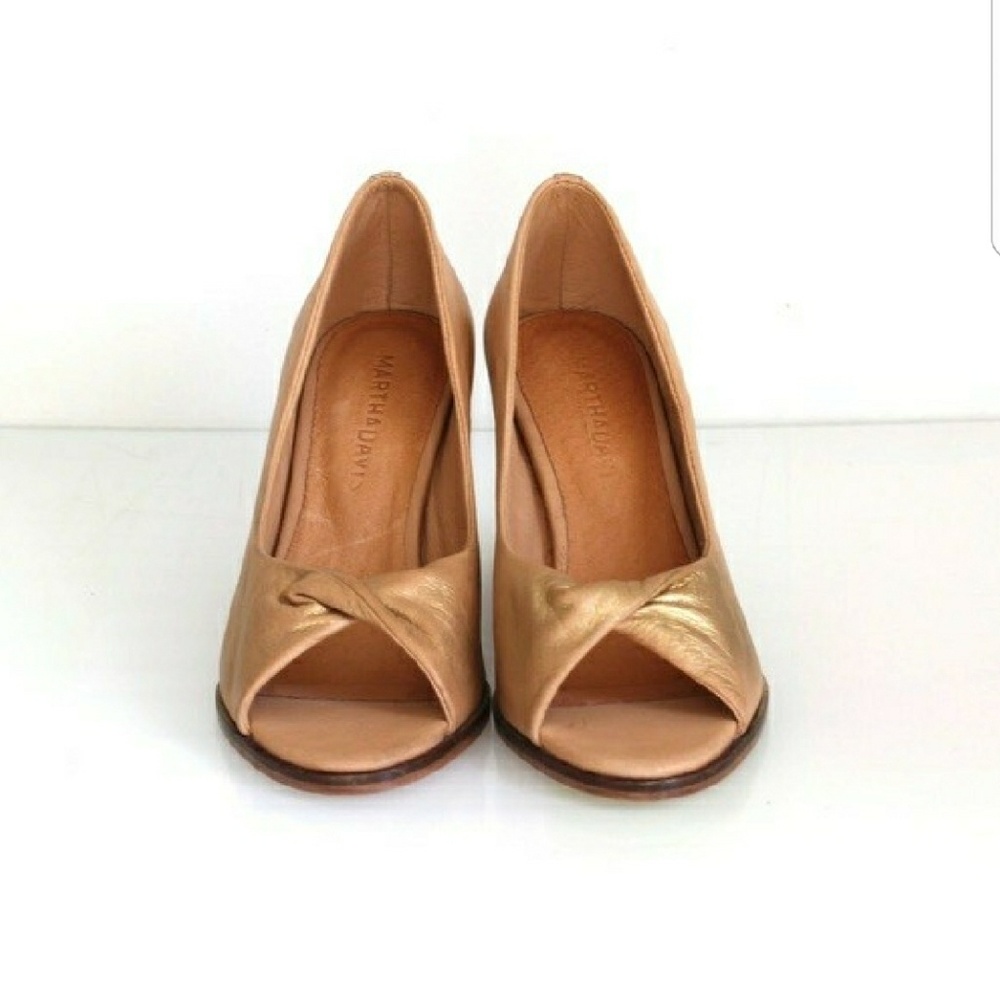 Metallic leather wedge shoes