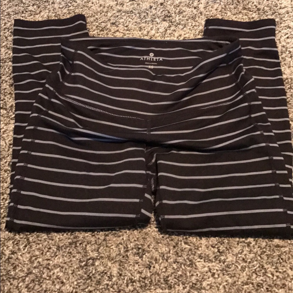 GUC Athleta chatauranga capris size XS