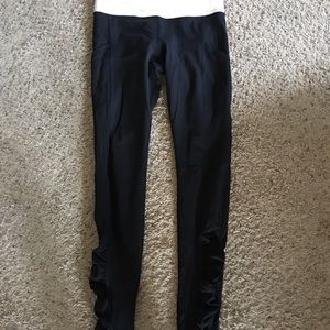 Black lululemon pants size 4