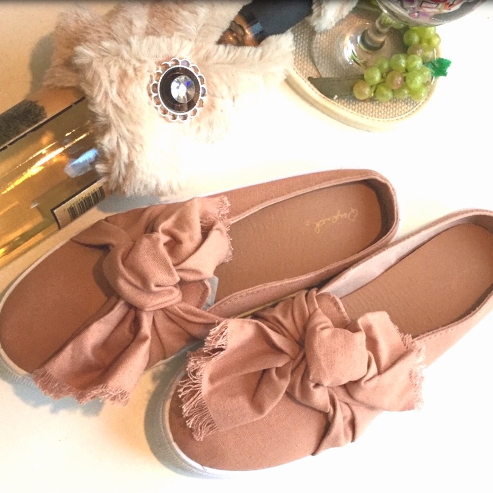 Last pair sz 5.5 Dark Blush canvas flop slide NIB - Picture 2 of 4