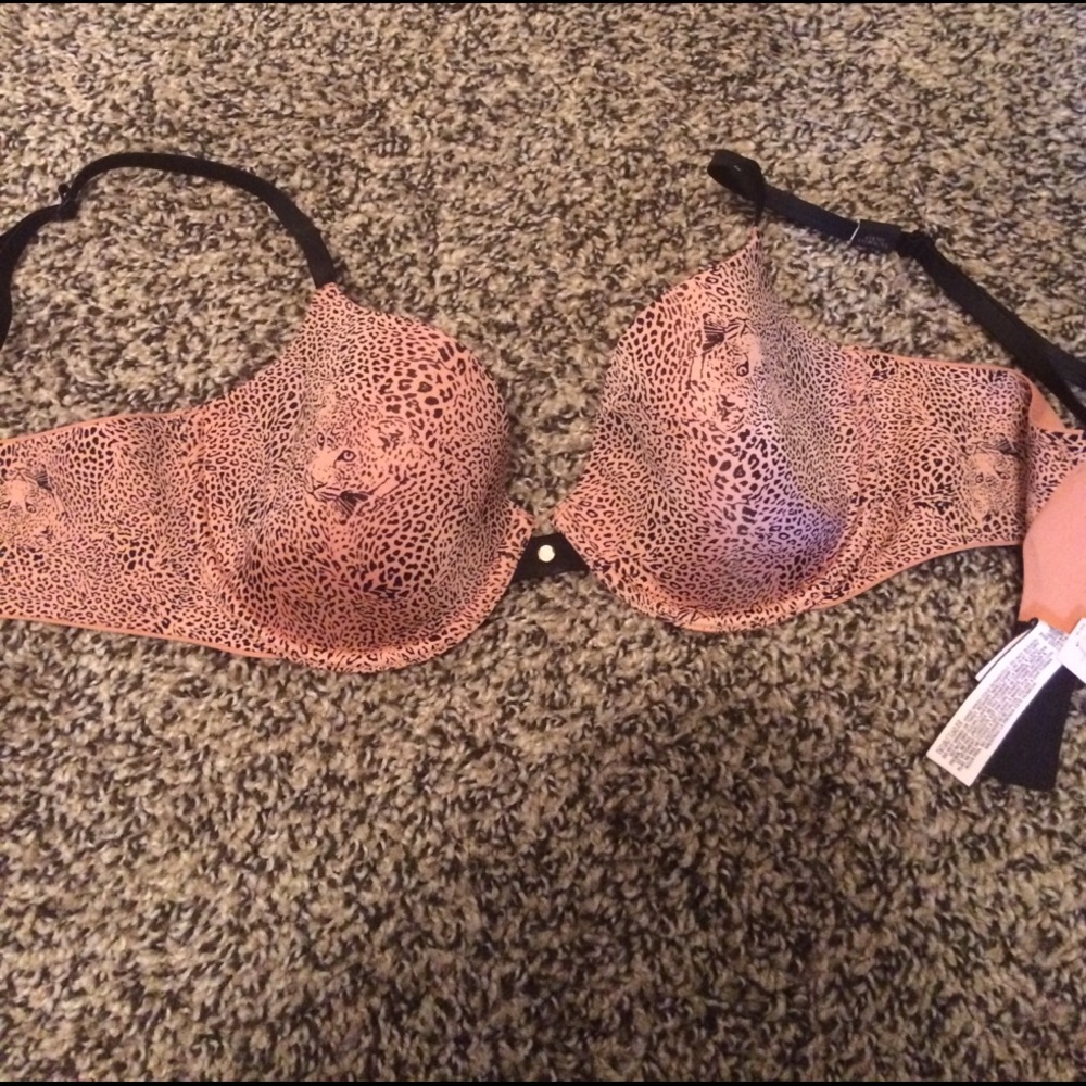 NWT Victoria's Secret lined Demi bra
