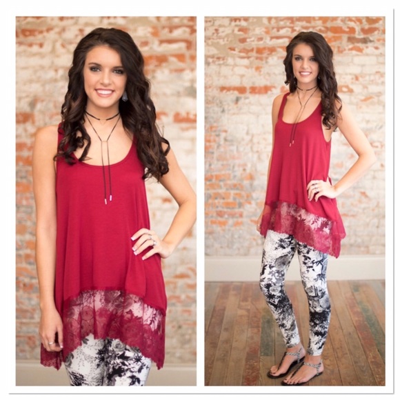 1 left!! Black and White Floral Print Leggings- OS - Picture 2 of 3