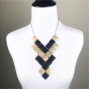 Black and Gold Necklace 🎀