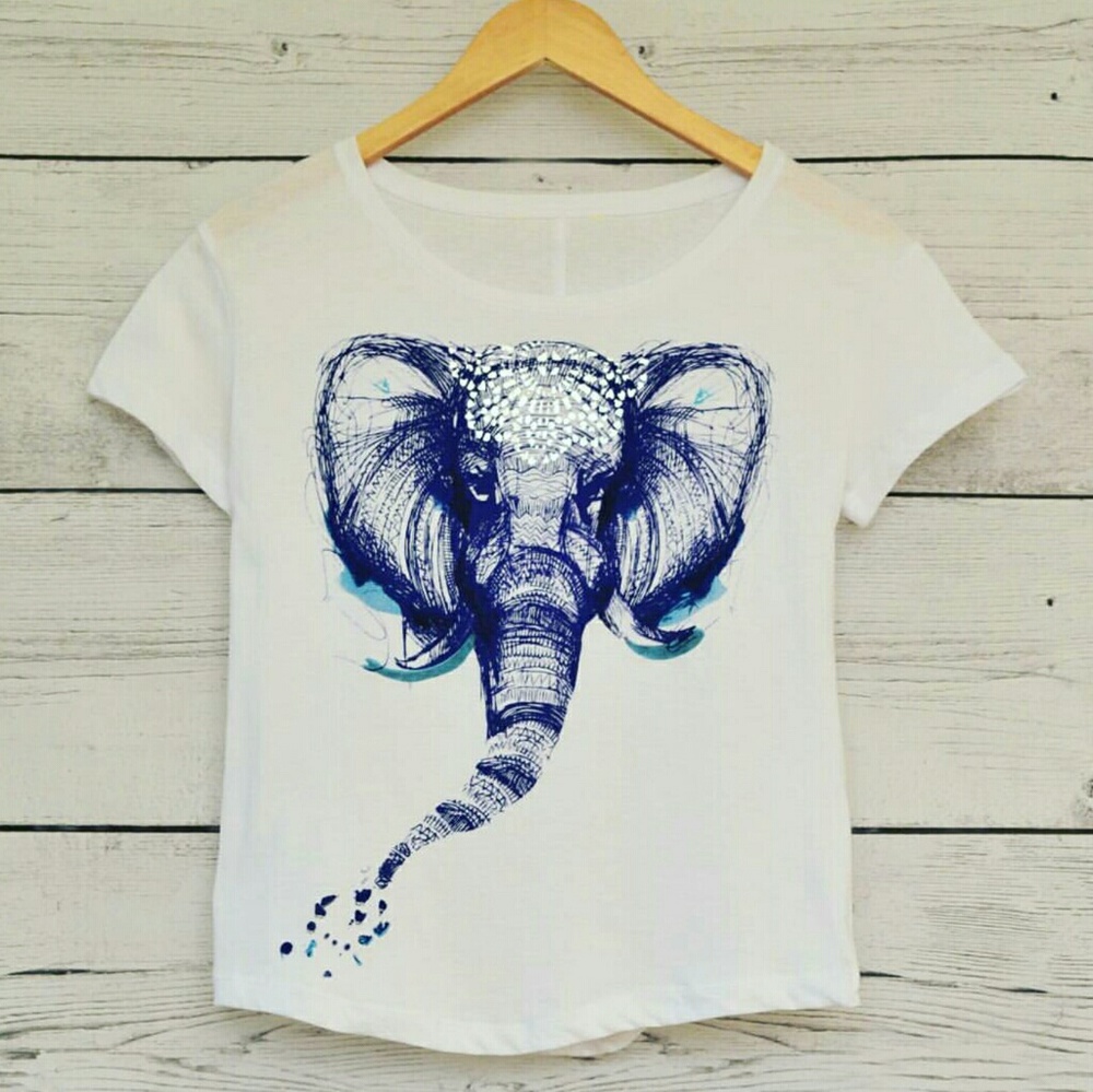 🎉NWOT! Elephant Tee🐘