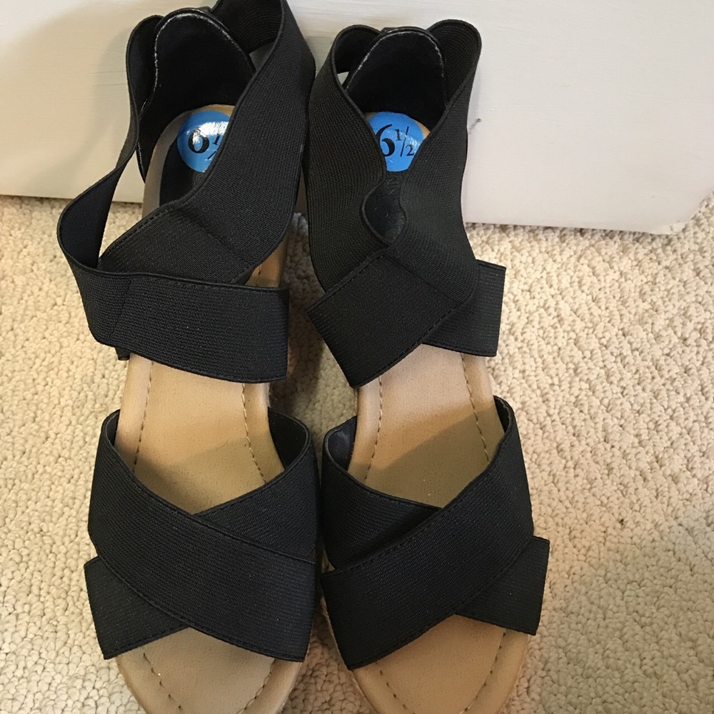 Kenneth Cole Reaction wedges