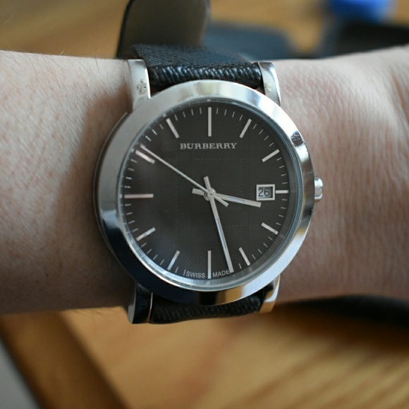 Burberry Smoked Check Watch - Picture 2 of 5