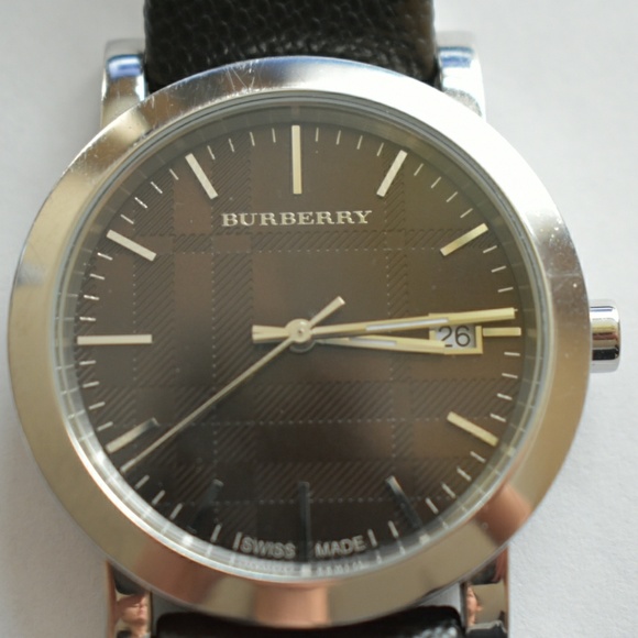 Burberry Smoked Check Watch - Picture 3 of 5