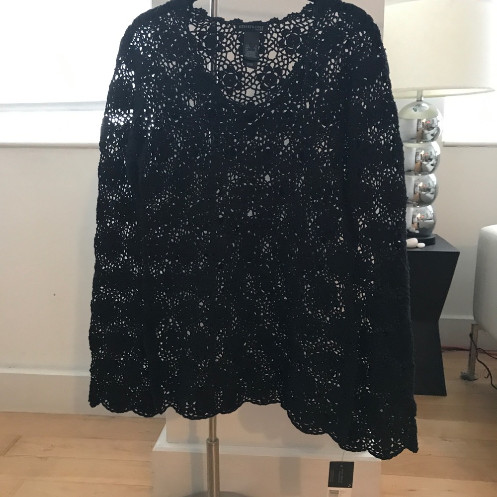 Kenneth Cole $200 Bell Sleeves Sweater Tunic Top NWT S - Picture 4 of 4