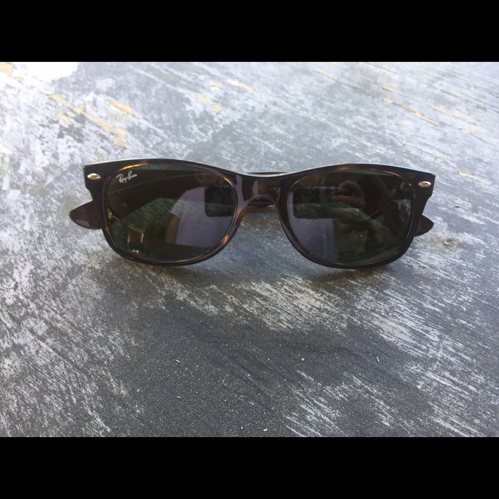 Ray ban