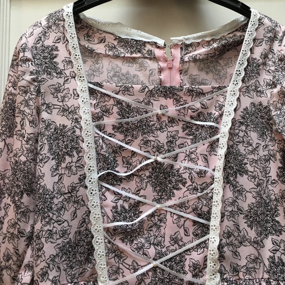 Kids Colonial Costume Handmade w/bonus lace shawl - Picture 8 of 8