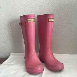 Girls pink hunter boots