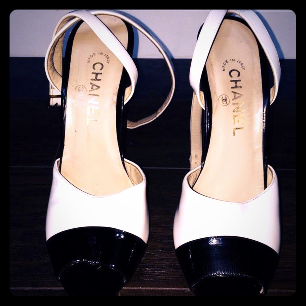 (SOLD)Vintage Chanel  Stilettos