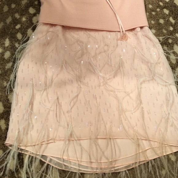 Oscar de la Renta cashmere sweater & feather skirt - Picture 4 of 7