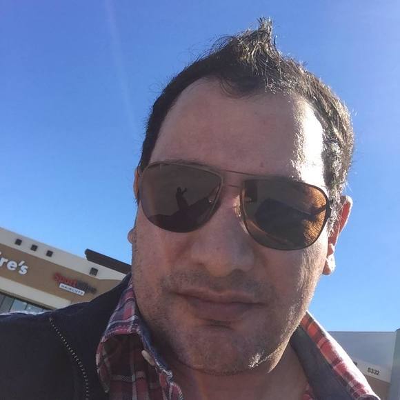 Meet your Posher, Santos - Picture 1 of 1