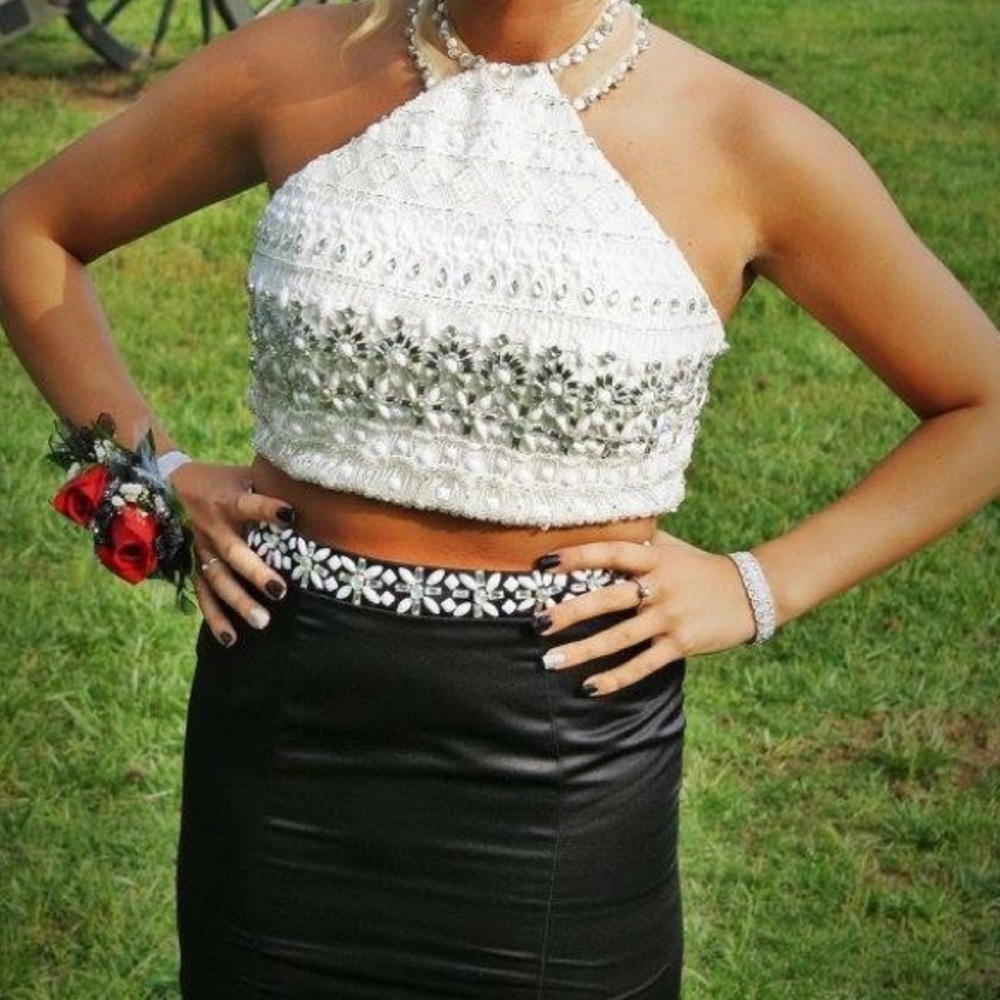 Prom Dress - Picture 2 of 3