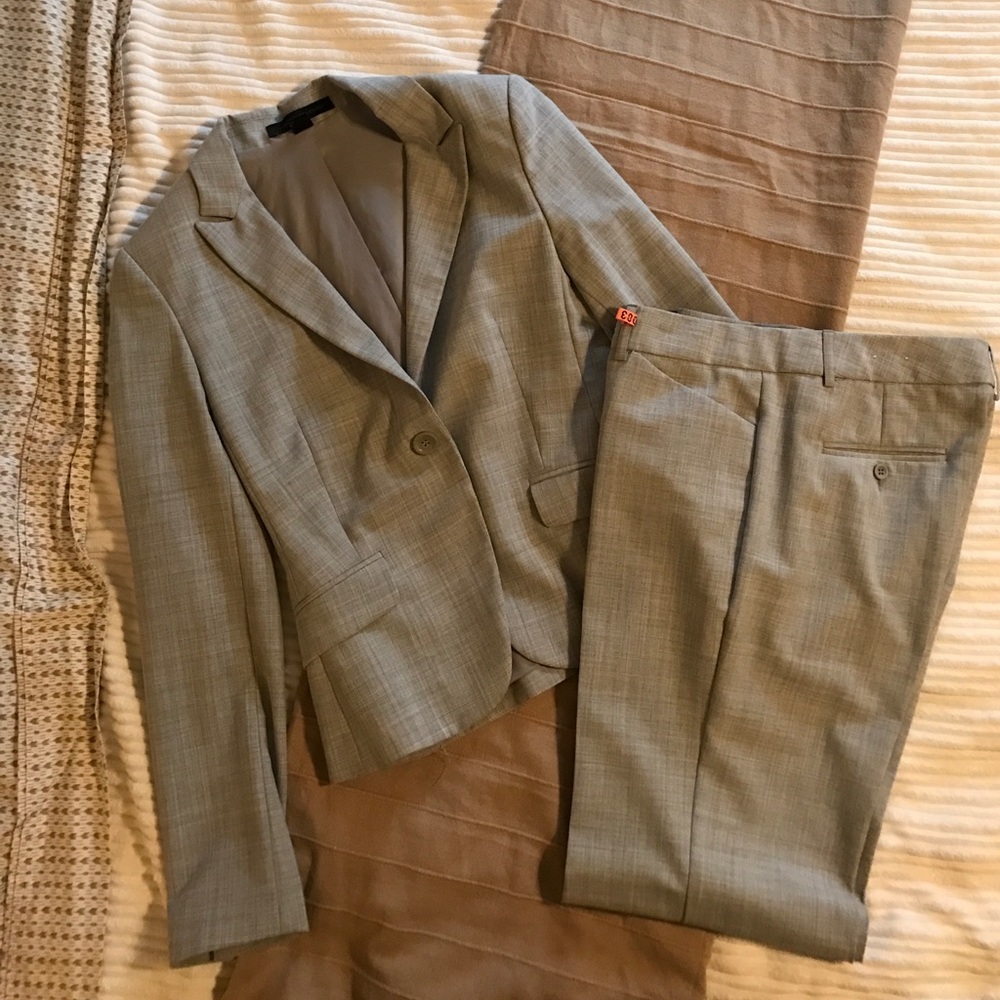 Women's Professional Biz Suit