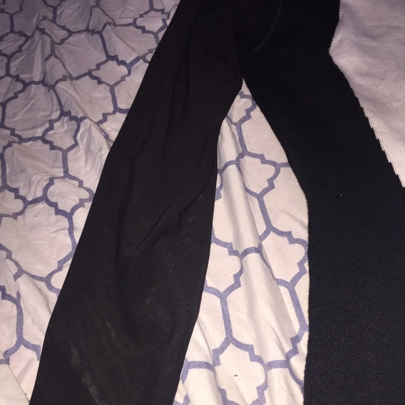 mesh sleeve bodycon dress with color block detail - Picture 2 of 2