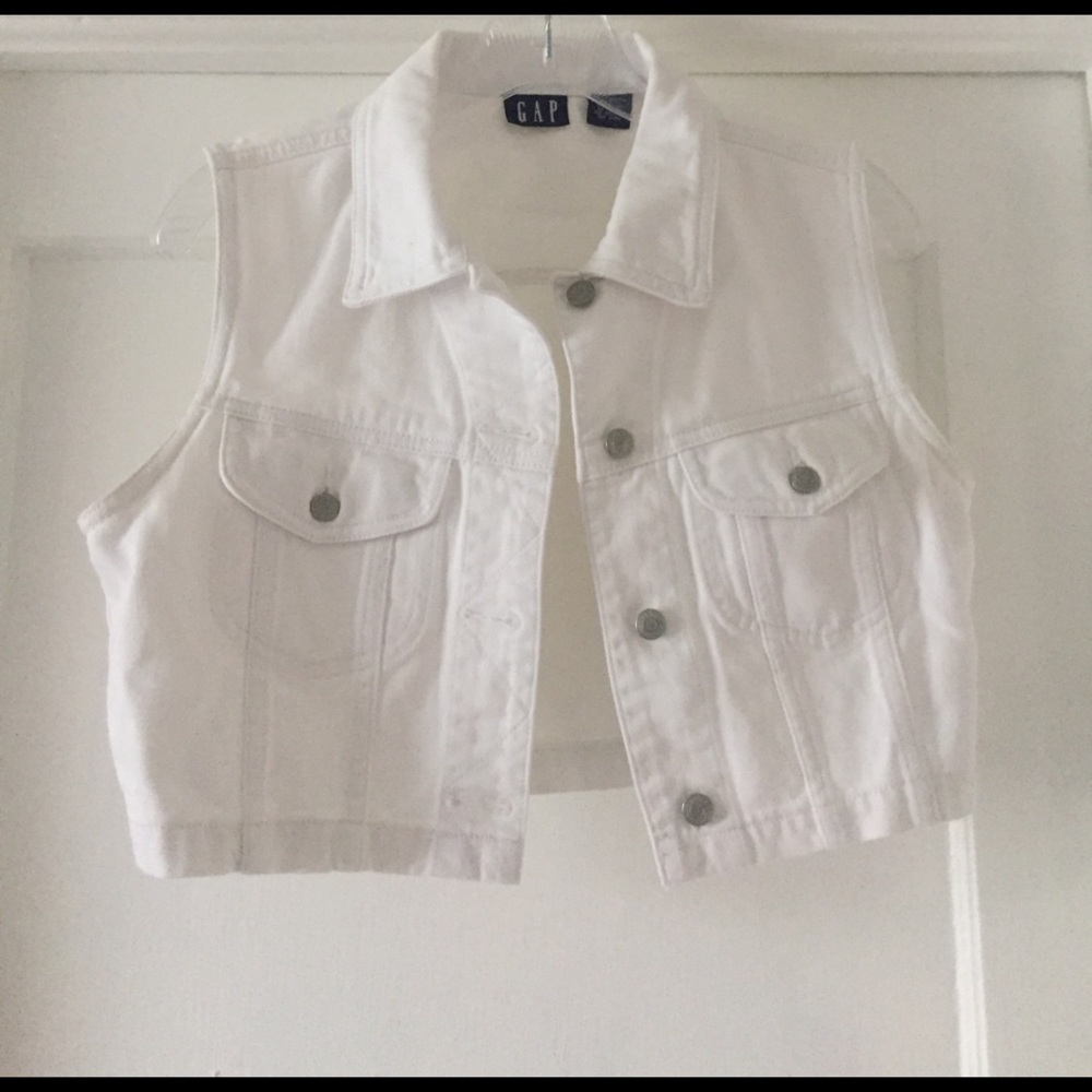 White vest