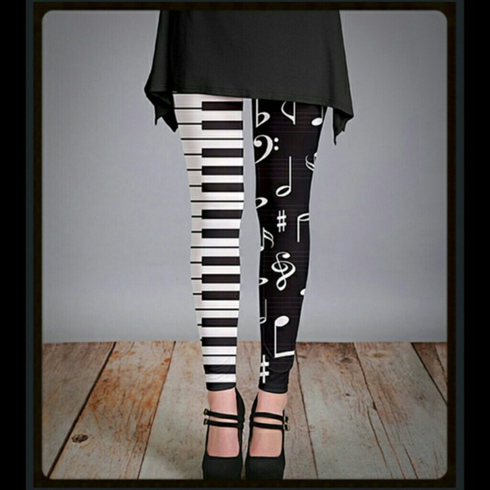 Black and white Silky Piano leggings