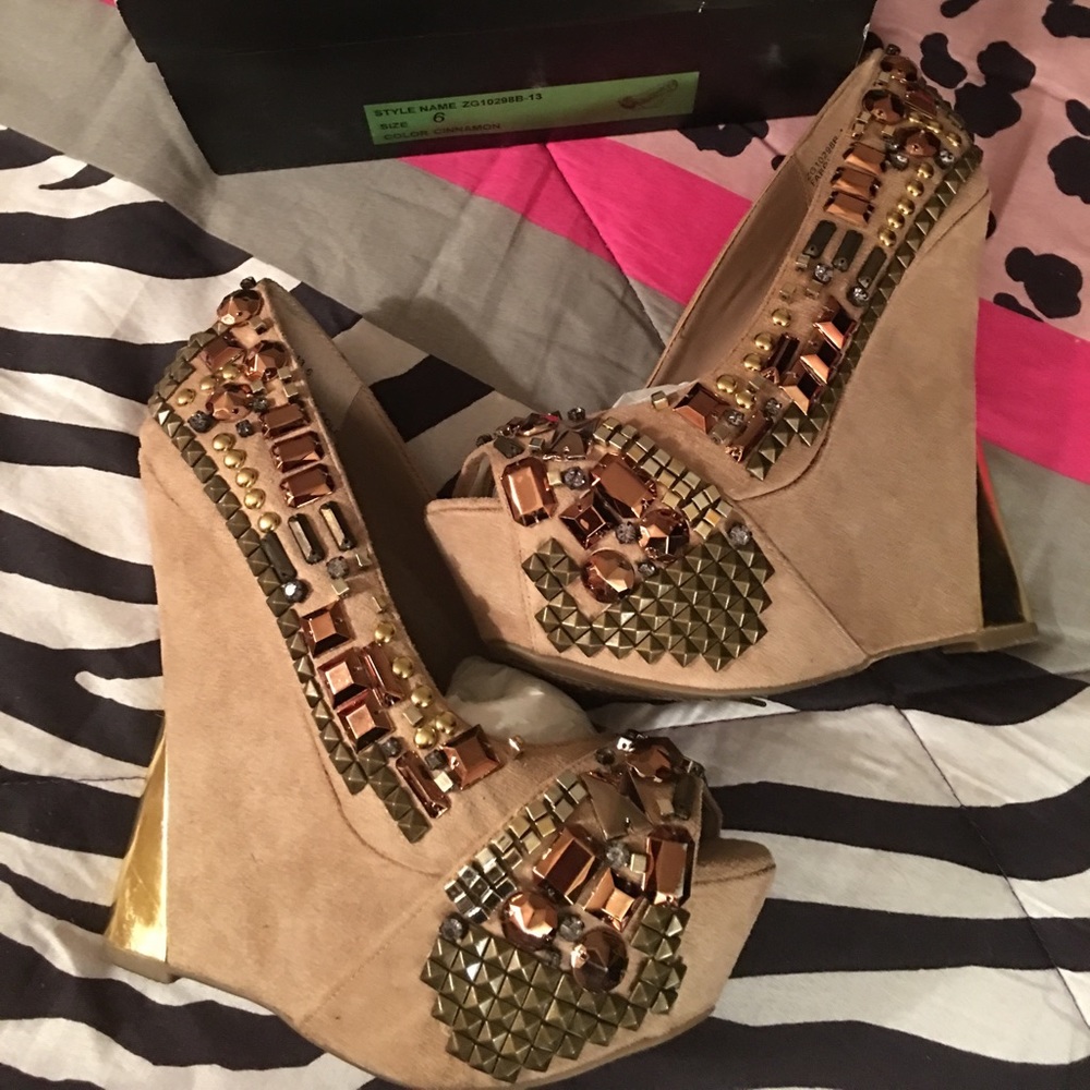 Zigi Soho Zaya Rhinestone Wedge Heels