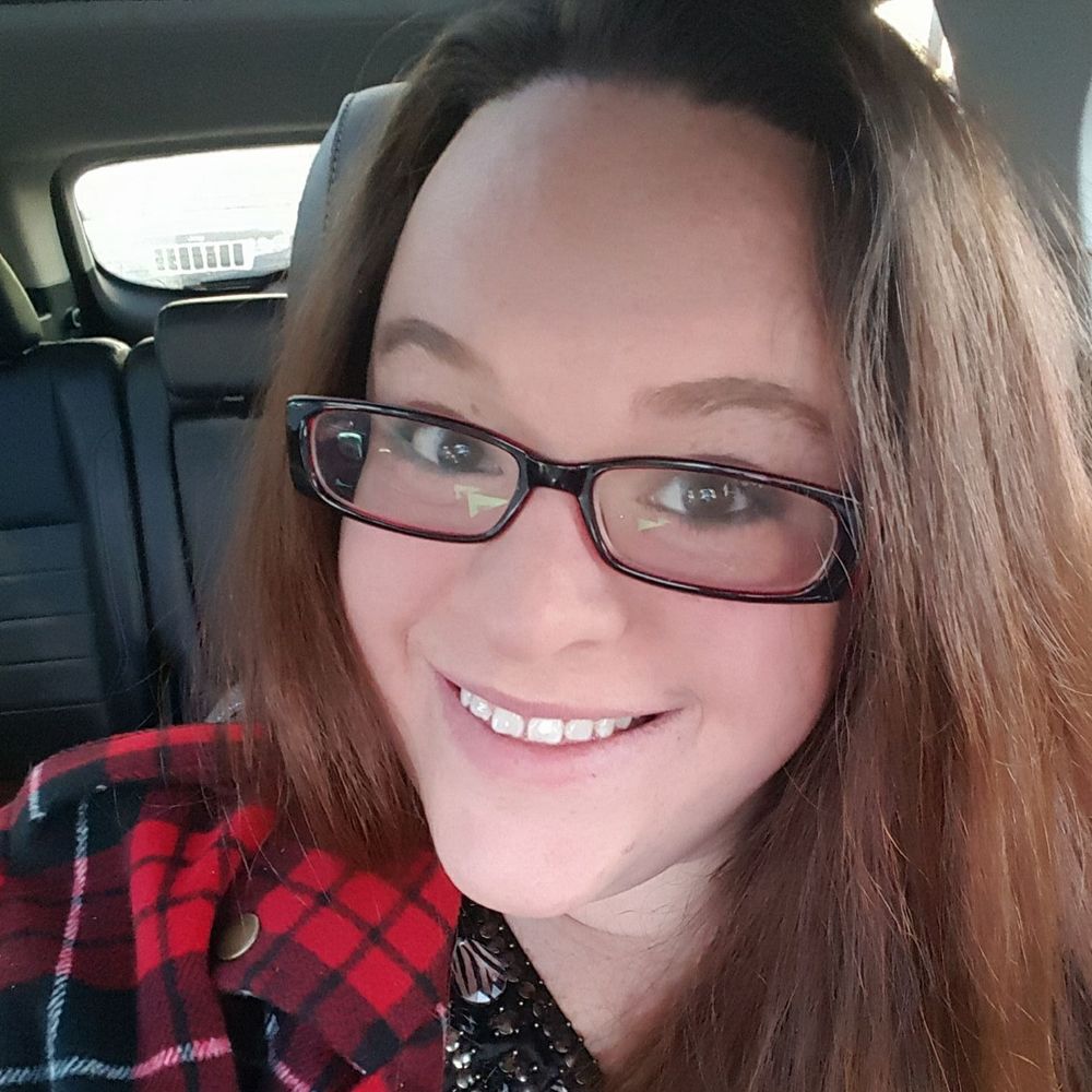 Meet your Posher, Caitlin