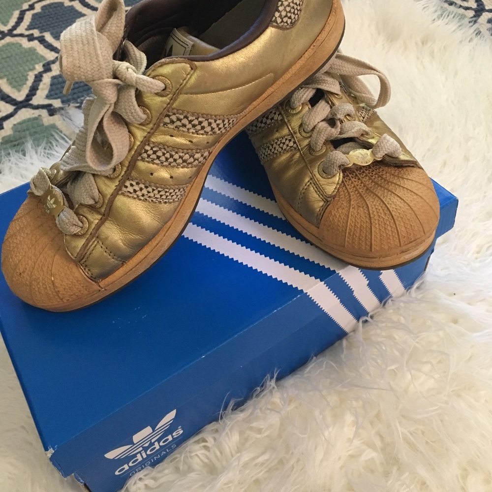 Still have some life in these gold superstars!!!