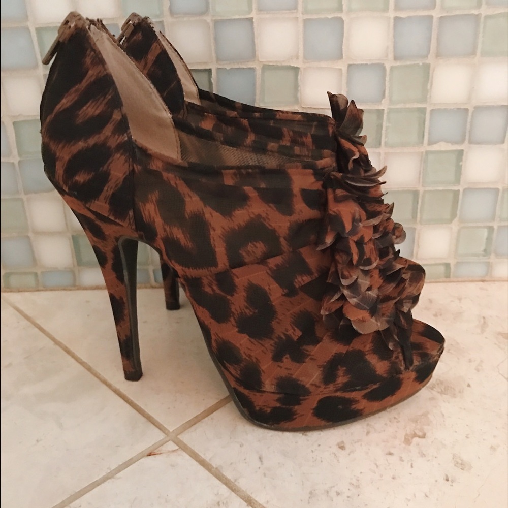 Chinese Laundry "Heart Throb" heels