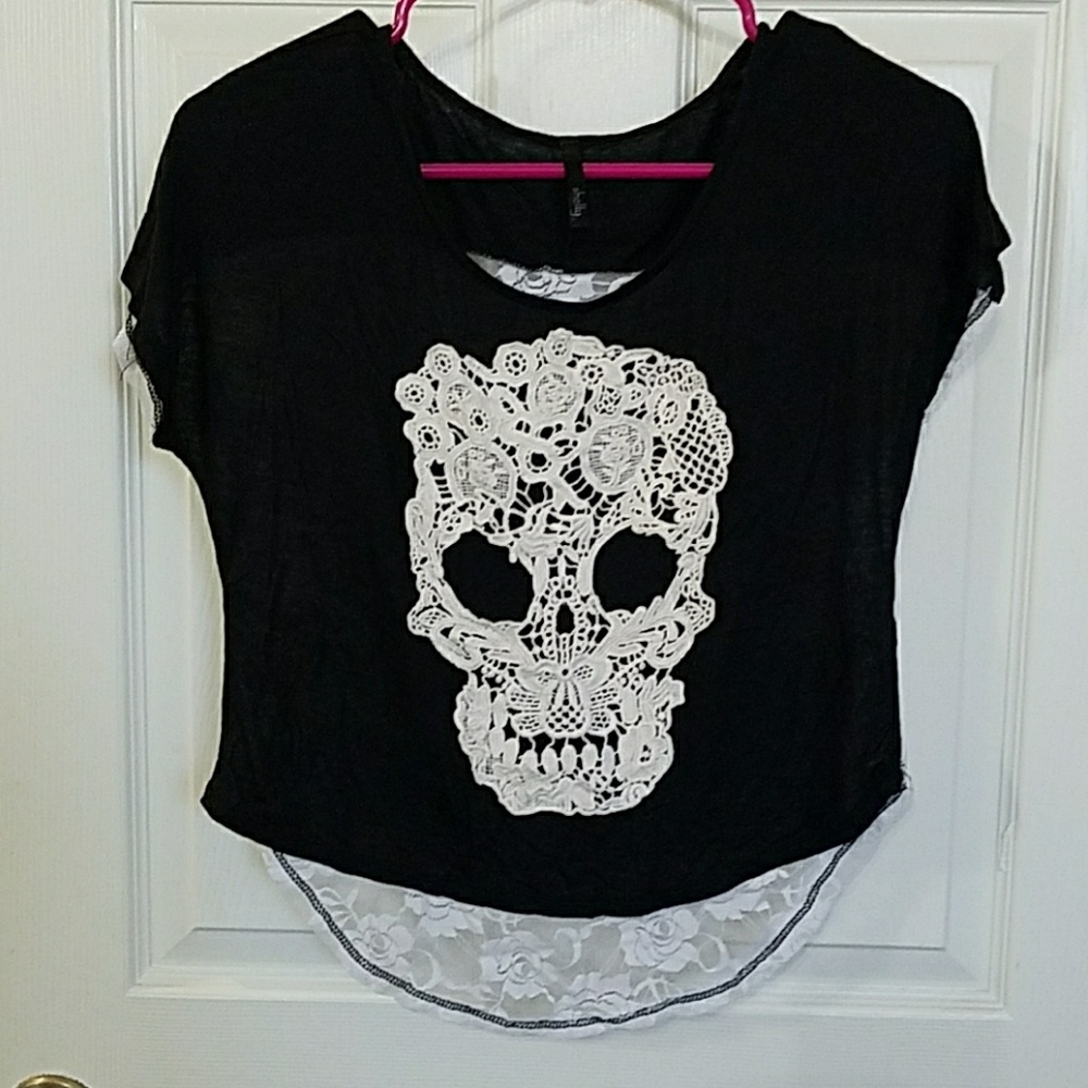 (SOLD) Skull Top