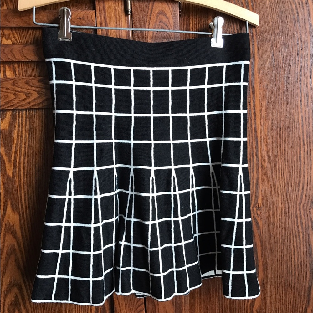 LOFT black and white skirt