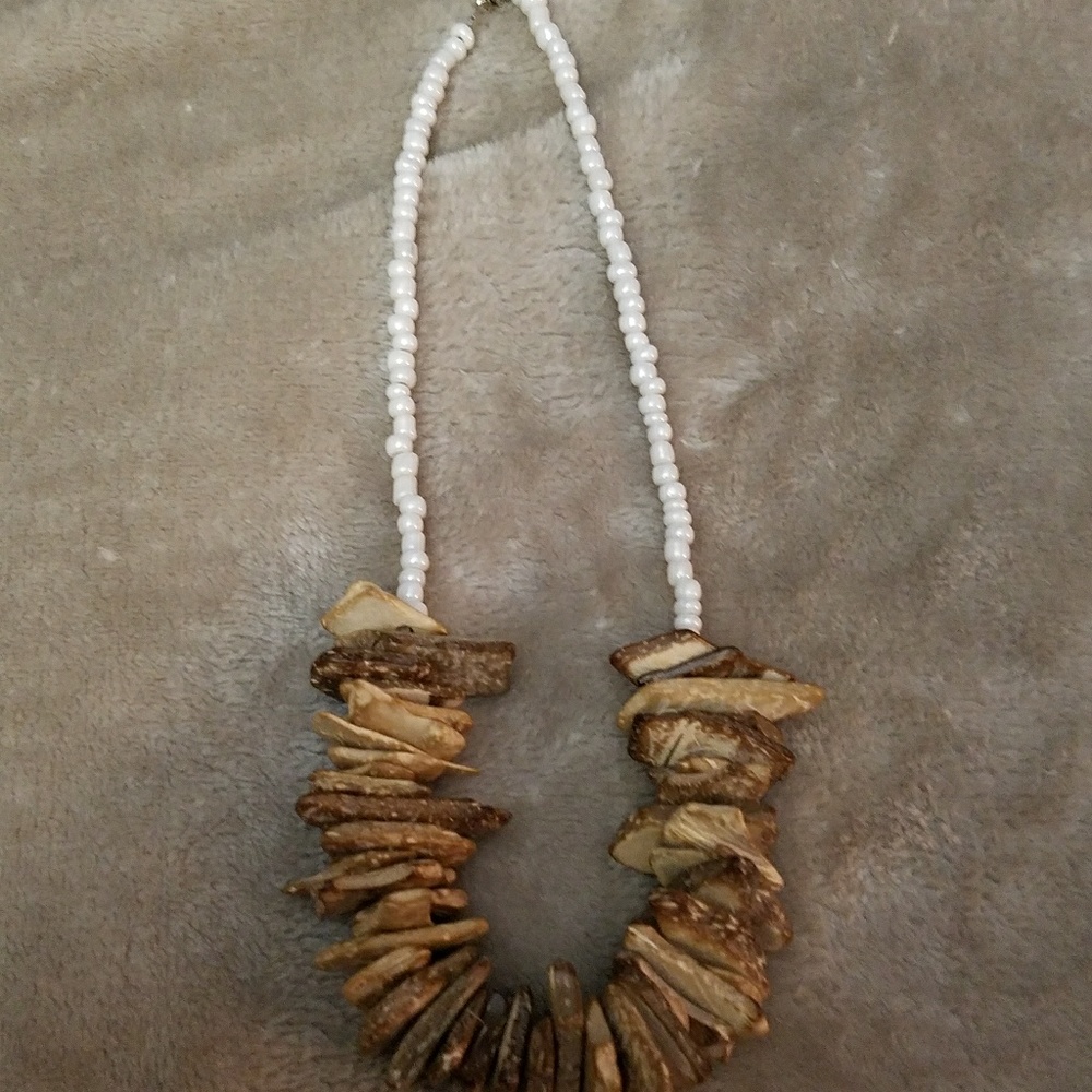 Statement necklace