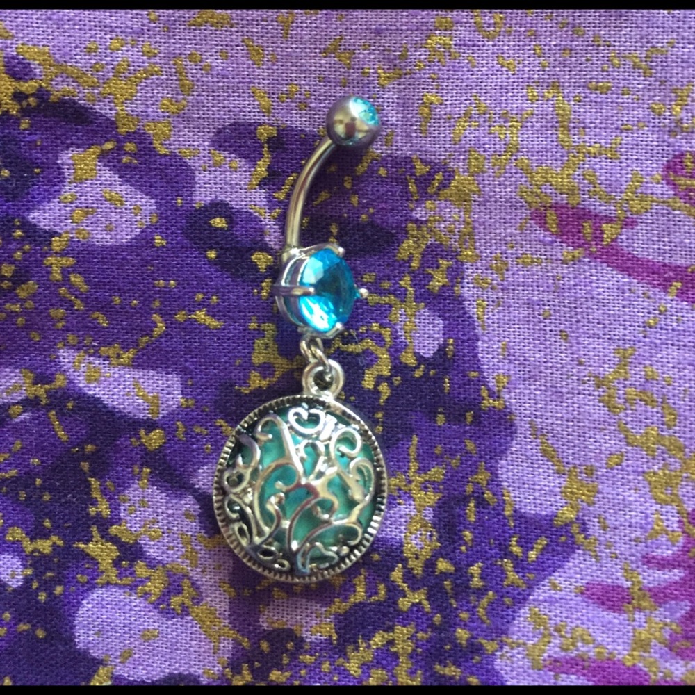 Swirls Medalian w/Turquoise Stone Belly Ring
