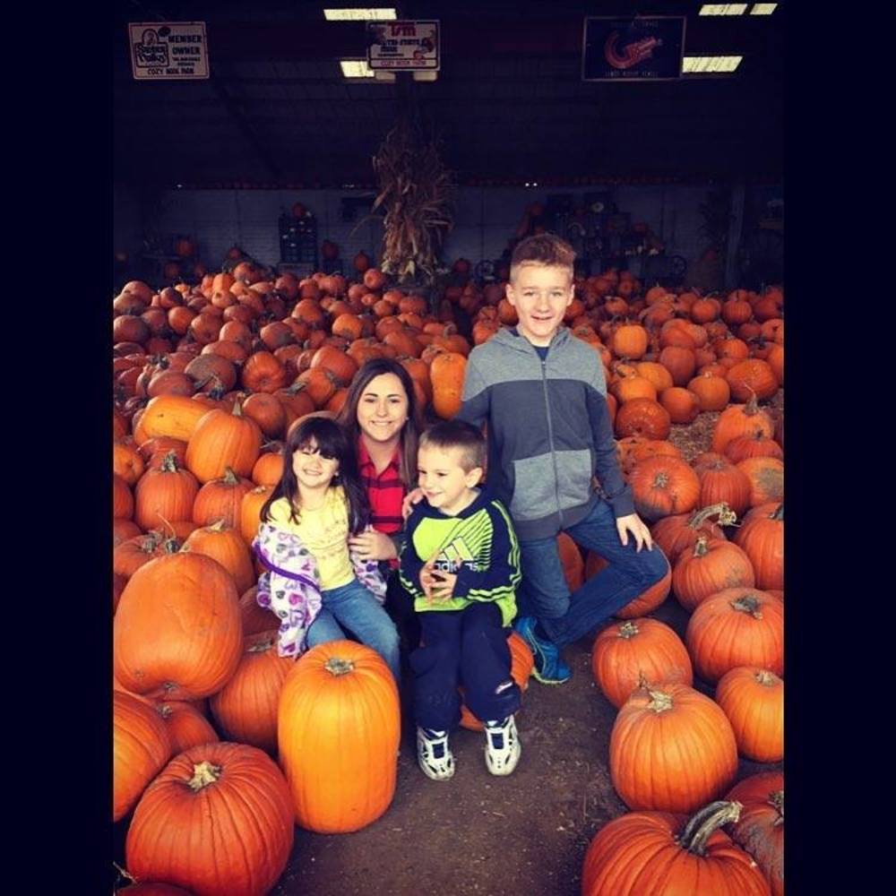 Meet your Posher, Hola