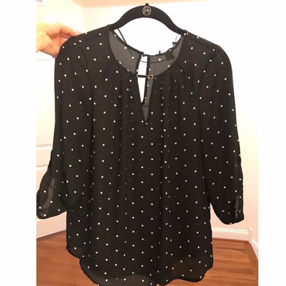 💥 Black and white top