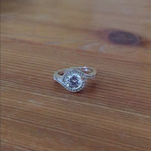 🔥FLASH SALE🔥 Beautiful Diamond Ring