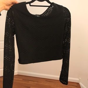 💥 Black crop top