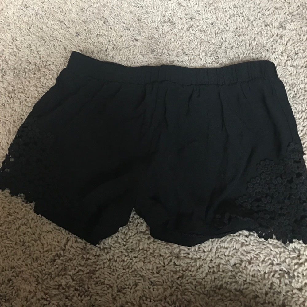 Forever 21 flowy lace shorts