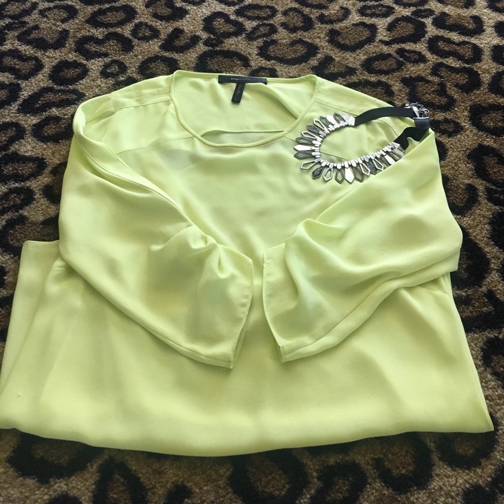 BCBG chartreuse high low top -