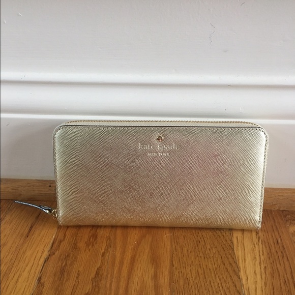 kate spade Handbags - ❗️SALE❗️$179 Kate Spade wallet