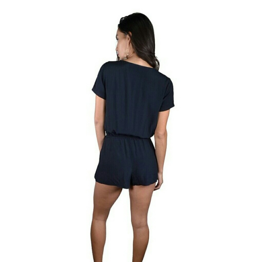 🌟HP 4/24/17🌟Gorgeous Black Romper - Picture 2 of 4