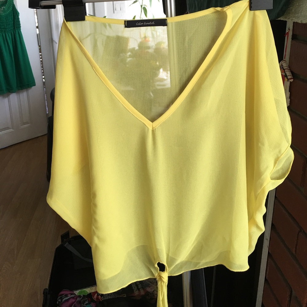 Sheer yellow blouse 🍭