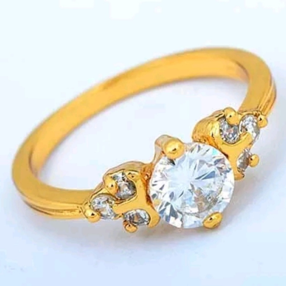 Pretty and Dainty Gold Fashion Ring